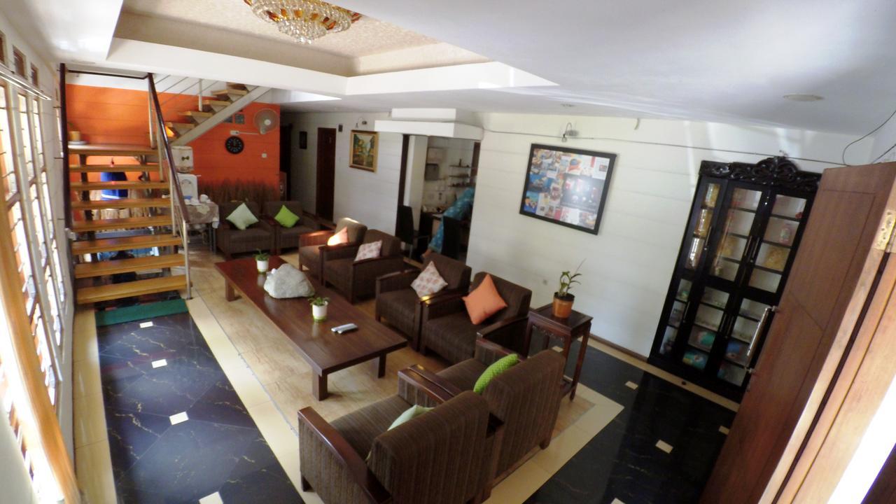 Rumah Tawa Hotel Syariah Bandung Exterior foto